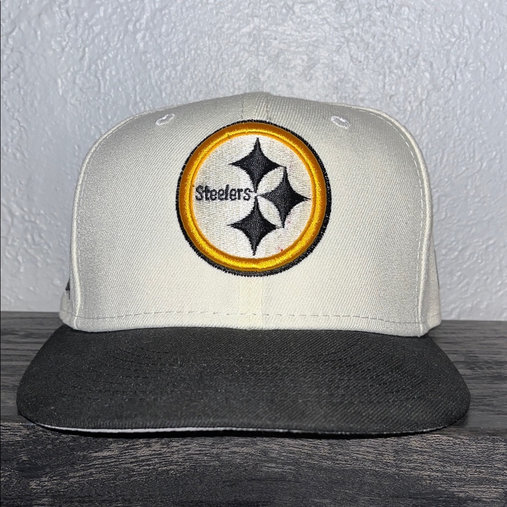 New Era NFL 59FIFTY Cap in Cream and Black